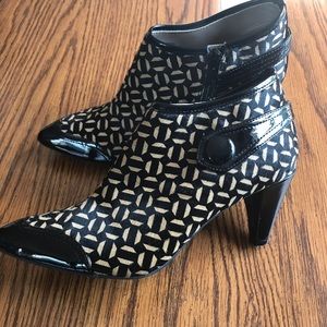 Franco Sarto  Pointed Toe Booties Leather Size 7.5